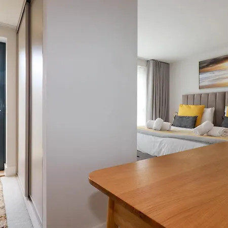 Ebbtide Apartment *