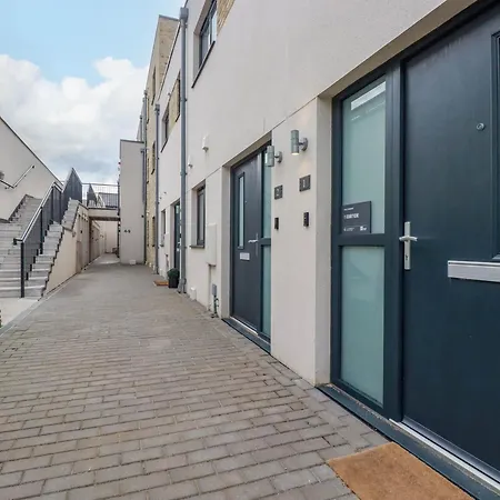 Ebbtide Apartment *